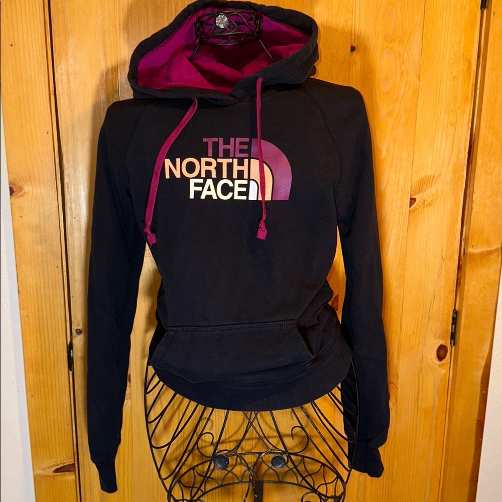 The North Face Women's Black and Plum Hoodie